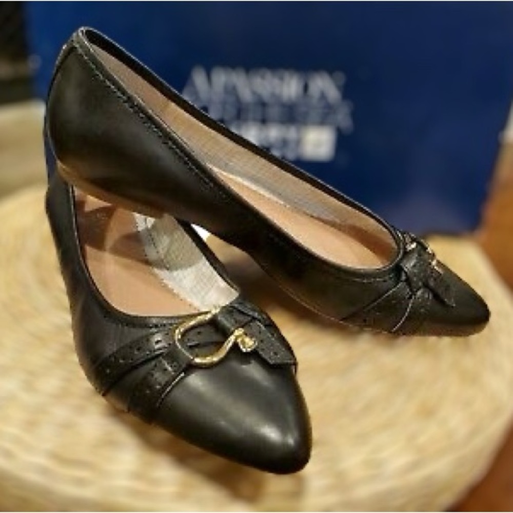 EUC Sperry Top Sider Linden Black Leather Pointed Toe Ballet Flat Shoes